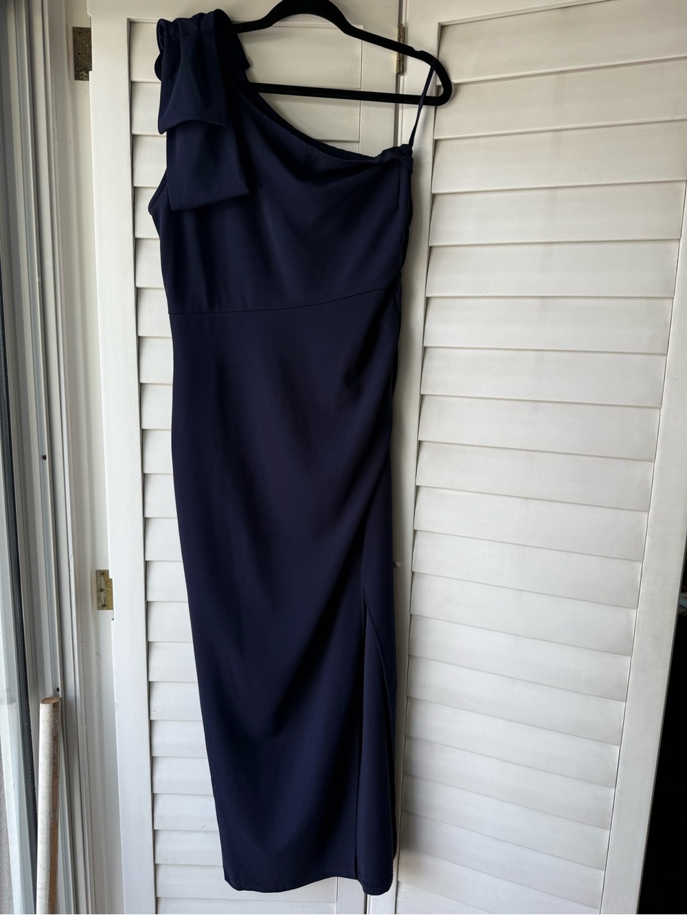 One-Shoulder Navy Sheath Dress with Bow Detail